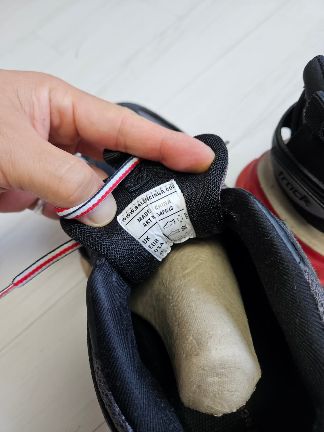 발렌시아가 트리플s 블랙/레드 42사이즈 상품이미지5