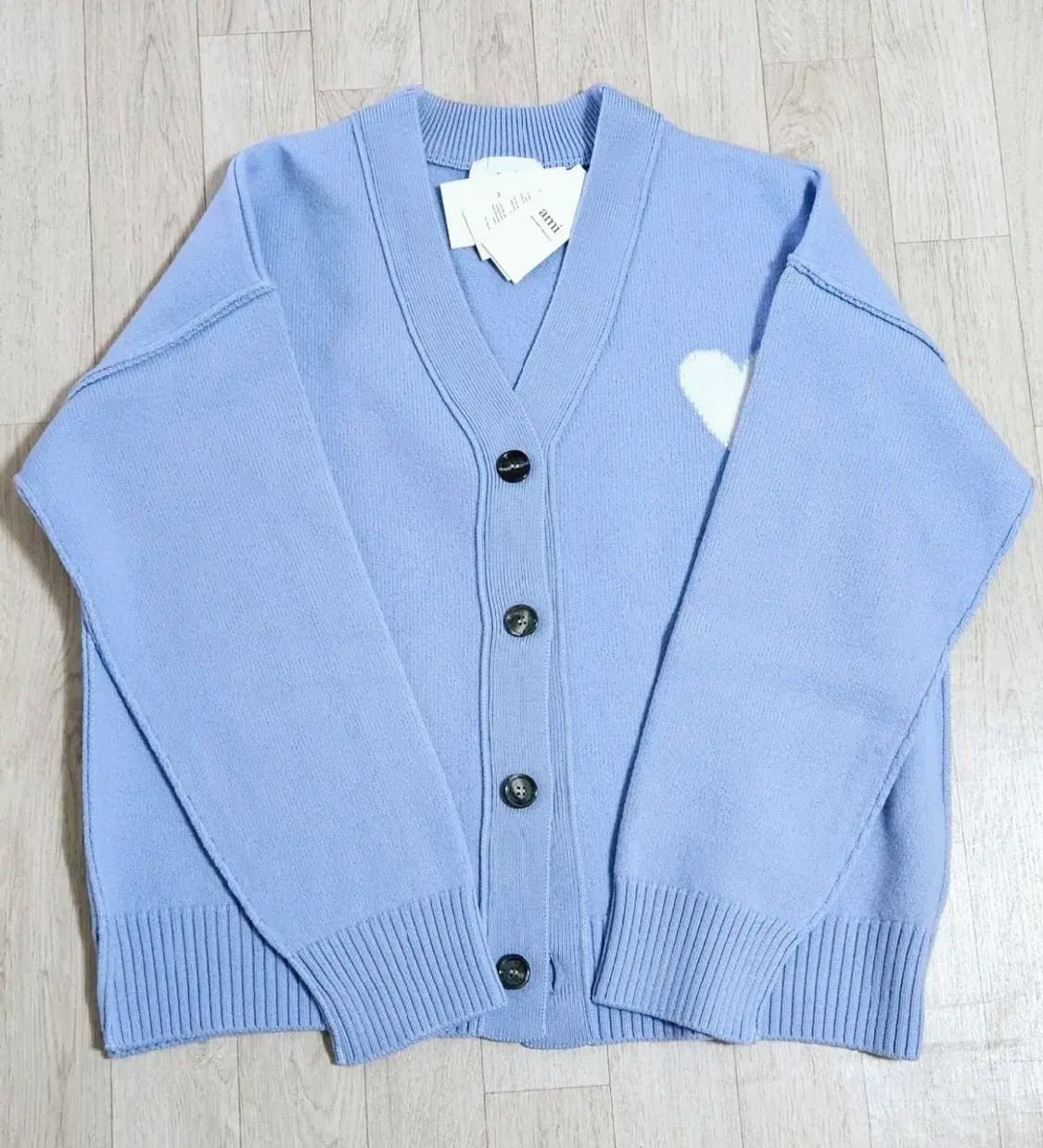 {새상품} AMI 아미 빅하트 울 가디건 [XL] 상품이미지2