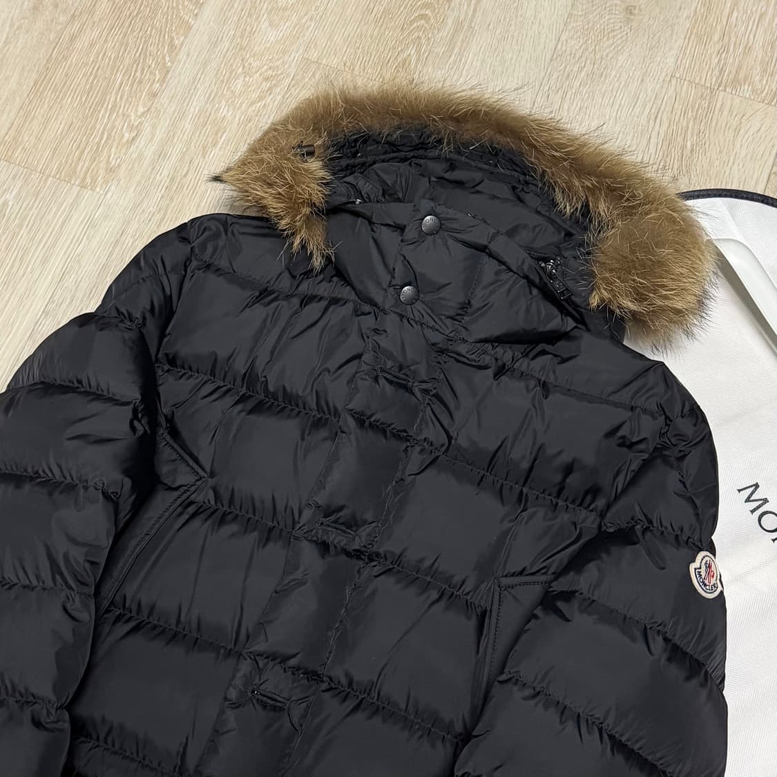 [블랙 4/새상품급] 몽클레어 클루니 패딩 블랙 풀구성 상품이미지2