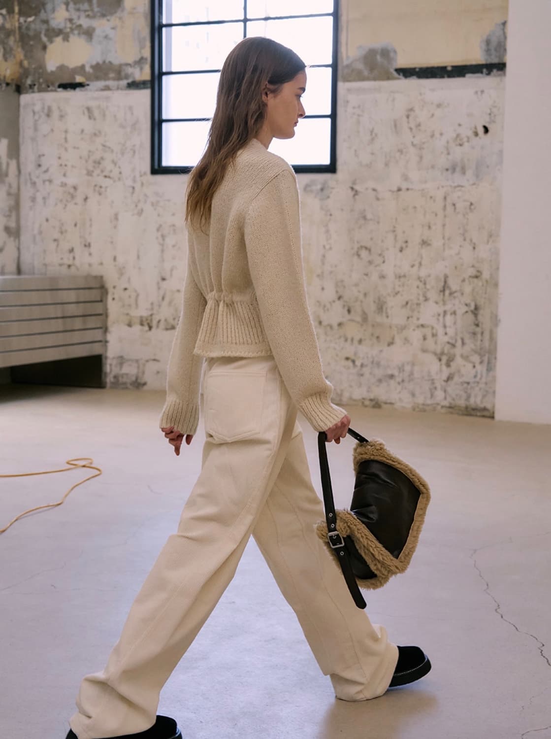 위메농 백스트링 알파카 가디건 아이보리 상품이미지5