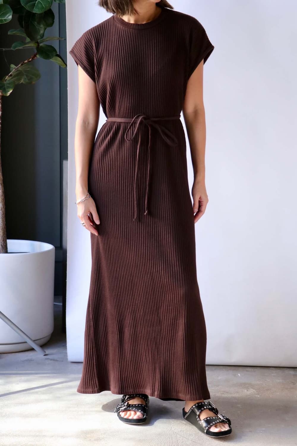 베이스레인지 shaw sleeveless dress 상품이미지1