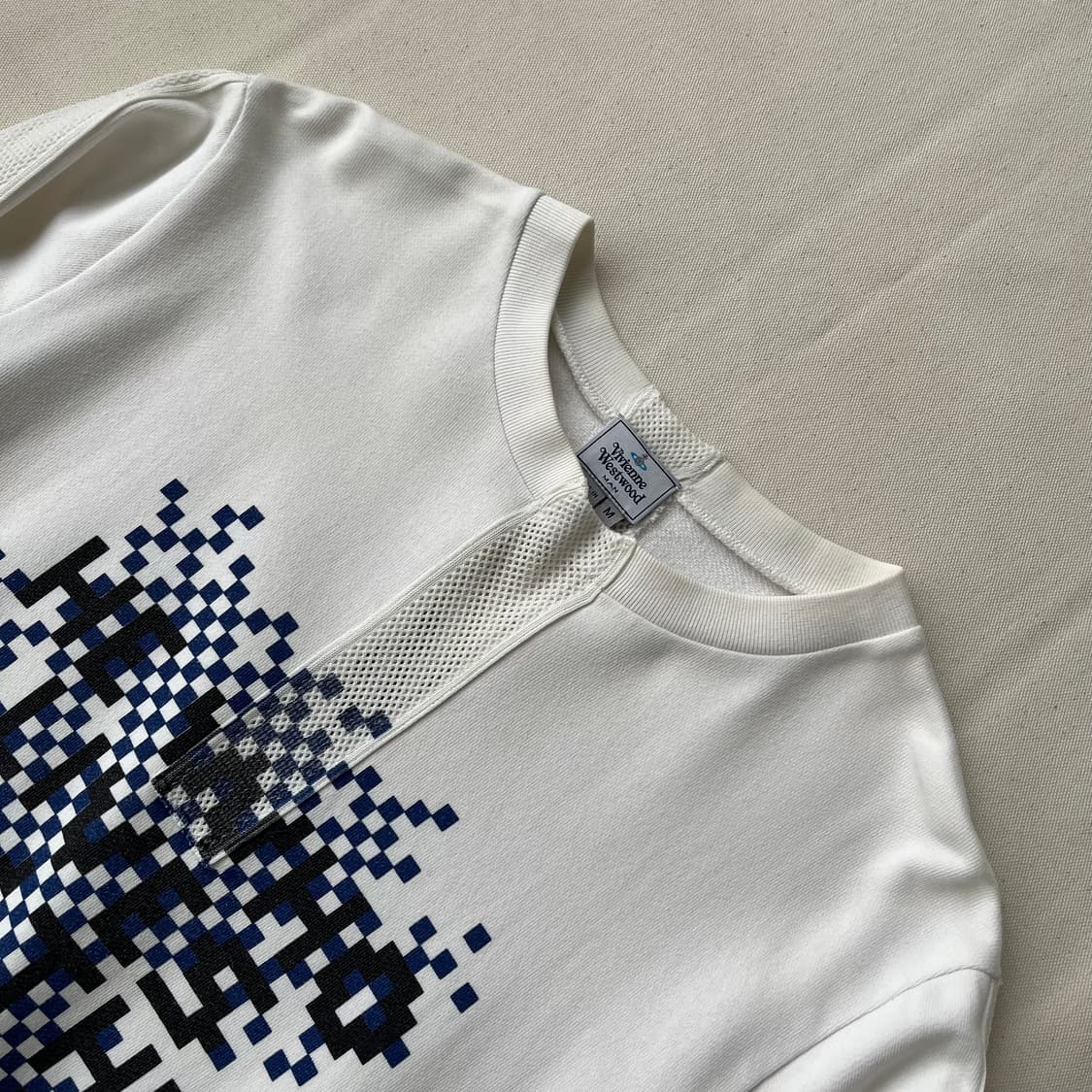 비비안웨스트우드 맨 픽셀 타이포 스웻셔츠 상품이미지2