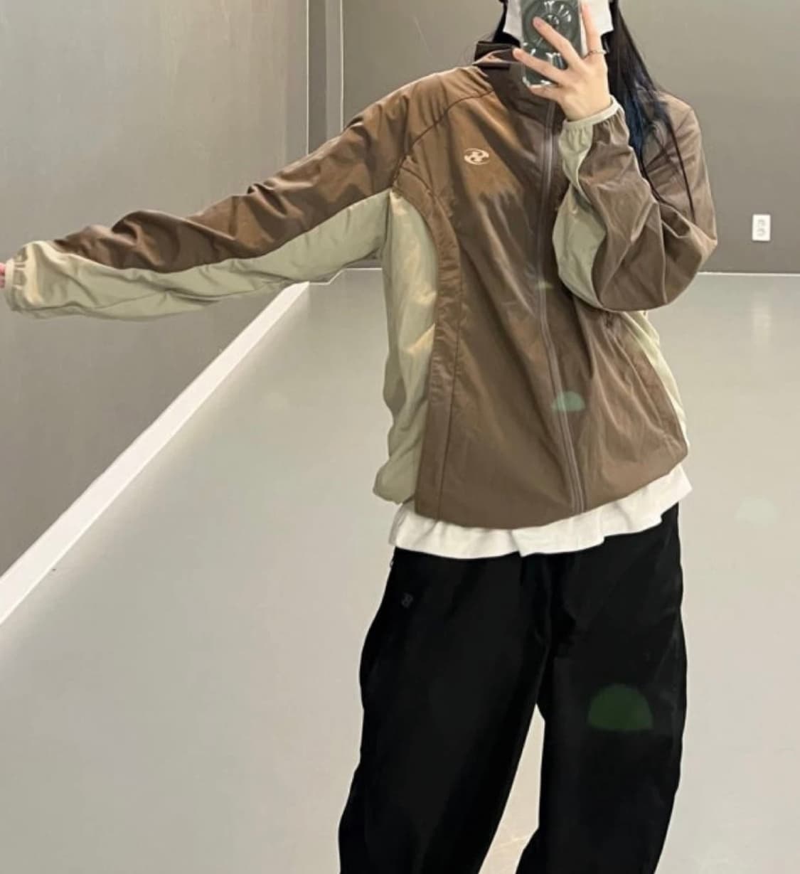 산산기어 FW 바람막이 브라운 1사이즈 급처 상품이미지1