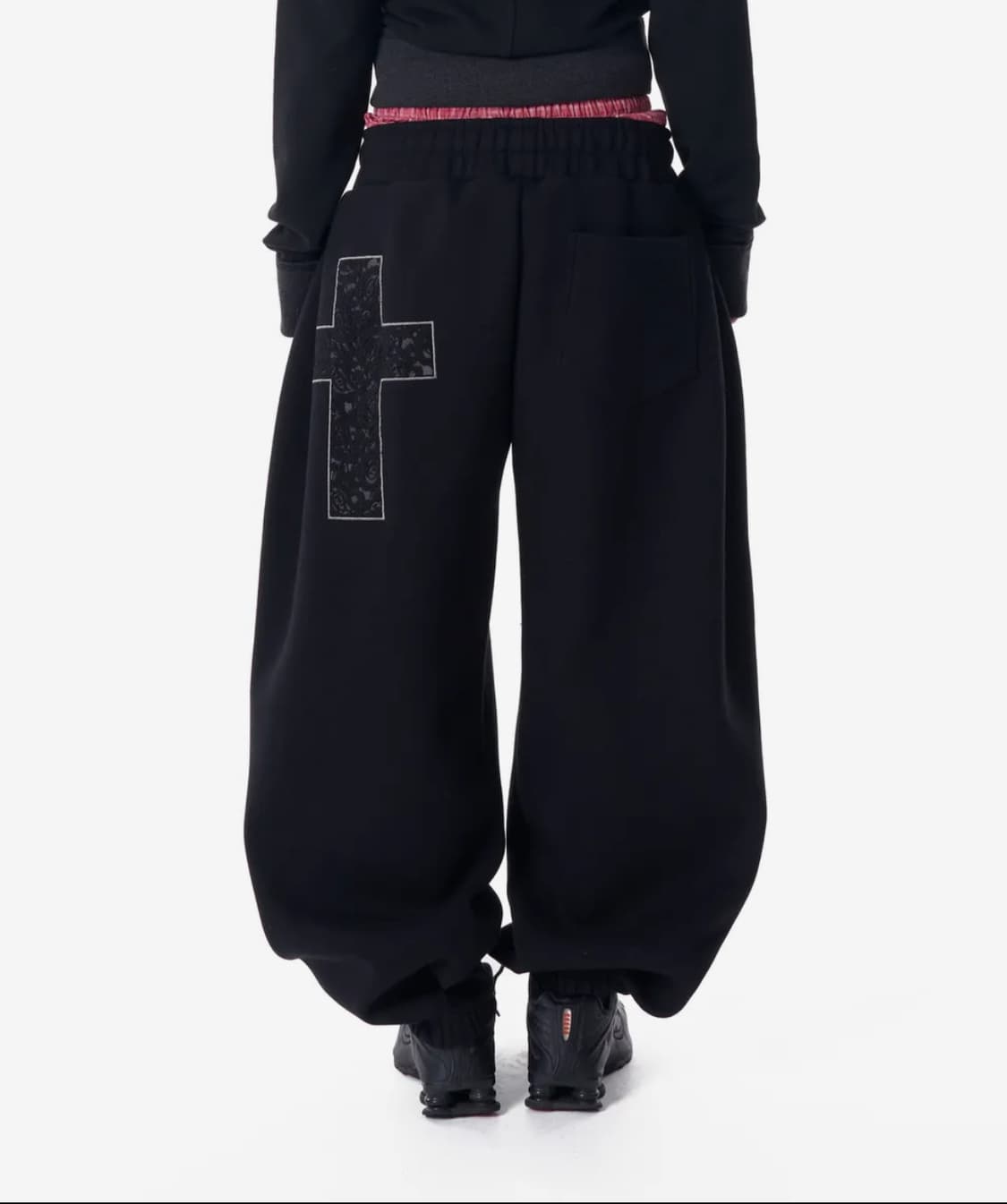 아캄 Laced CROS2 Patch 스웻팬츠 레이스 십자가 블랙 상품이미지3