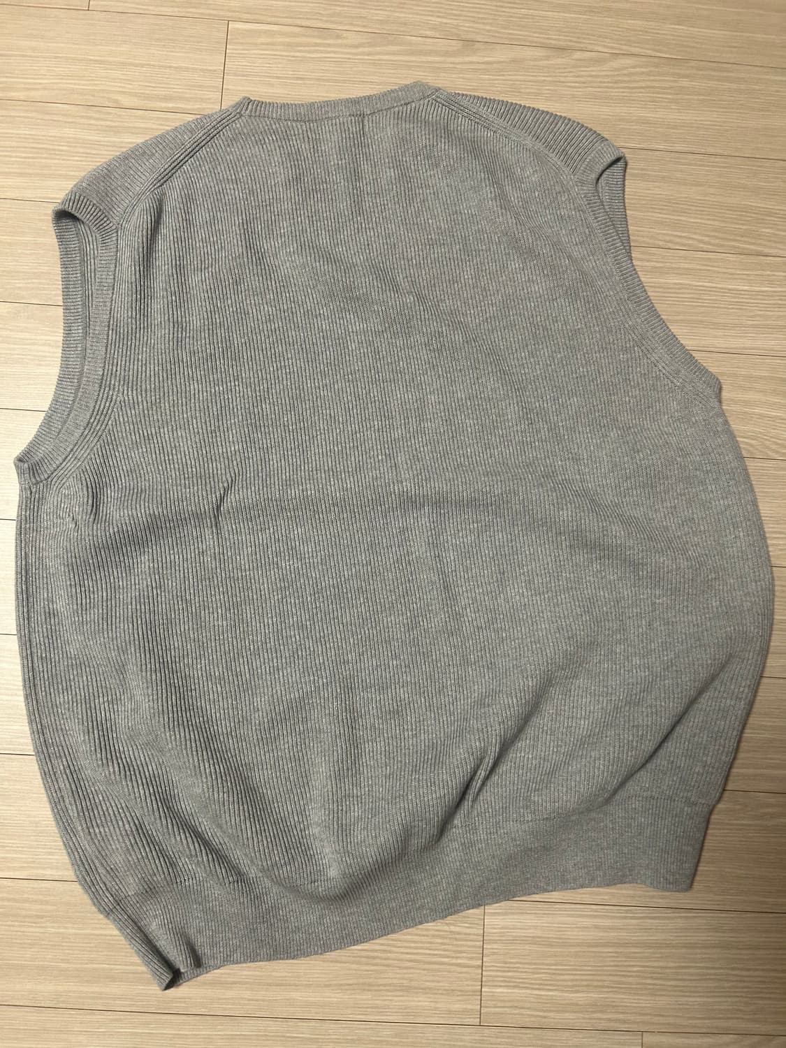 그라프 페이퍼 베스트 2사이즈 팝니다. 상품이미지3