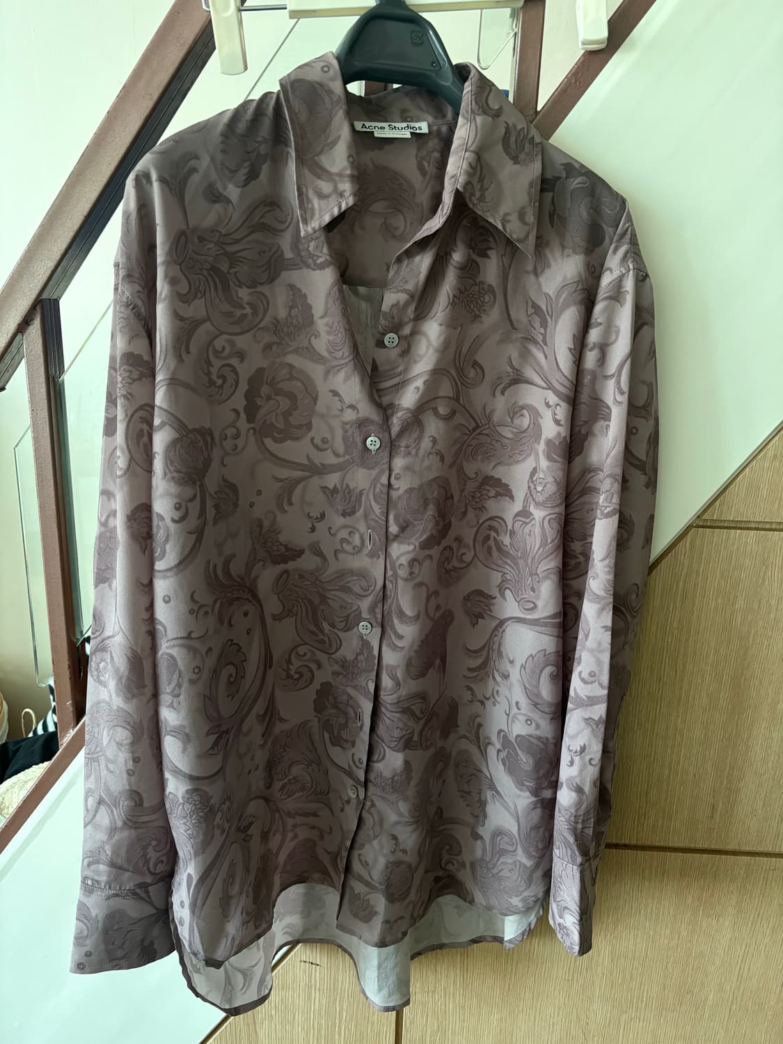 아크네셔츠 상품이미지1