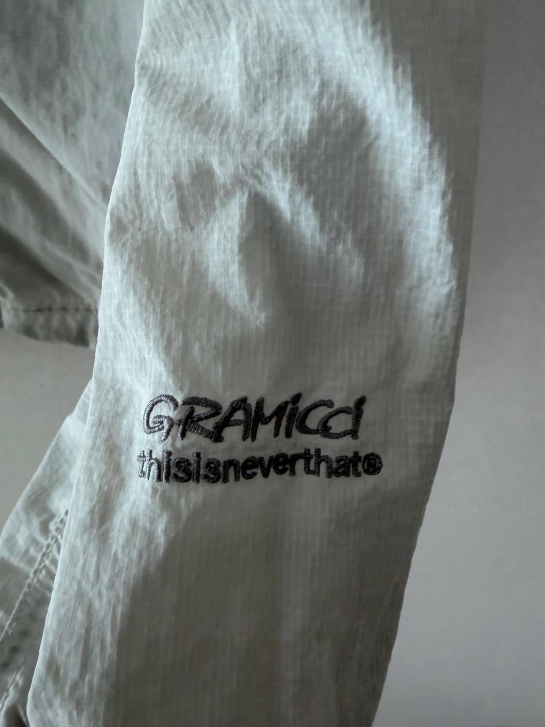 thisisneverthat&gramicci 바람막이 상품이미지3