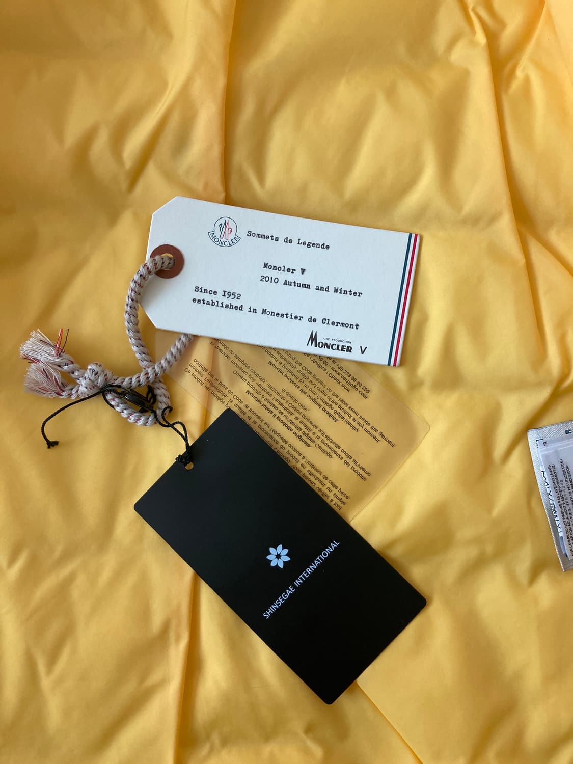 [1] 몽클레어 비즈빔 구스다운 wasi jacket 옐로우 2in1 상품이미지5