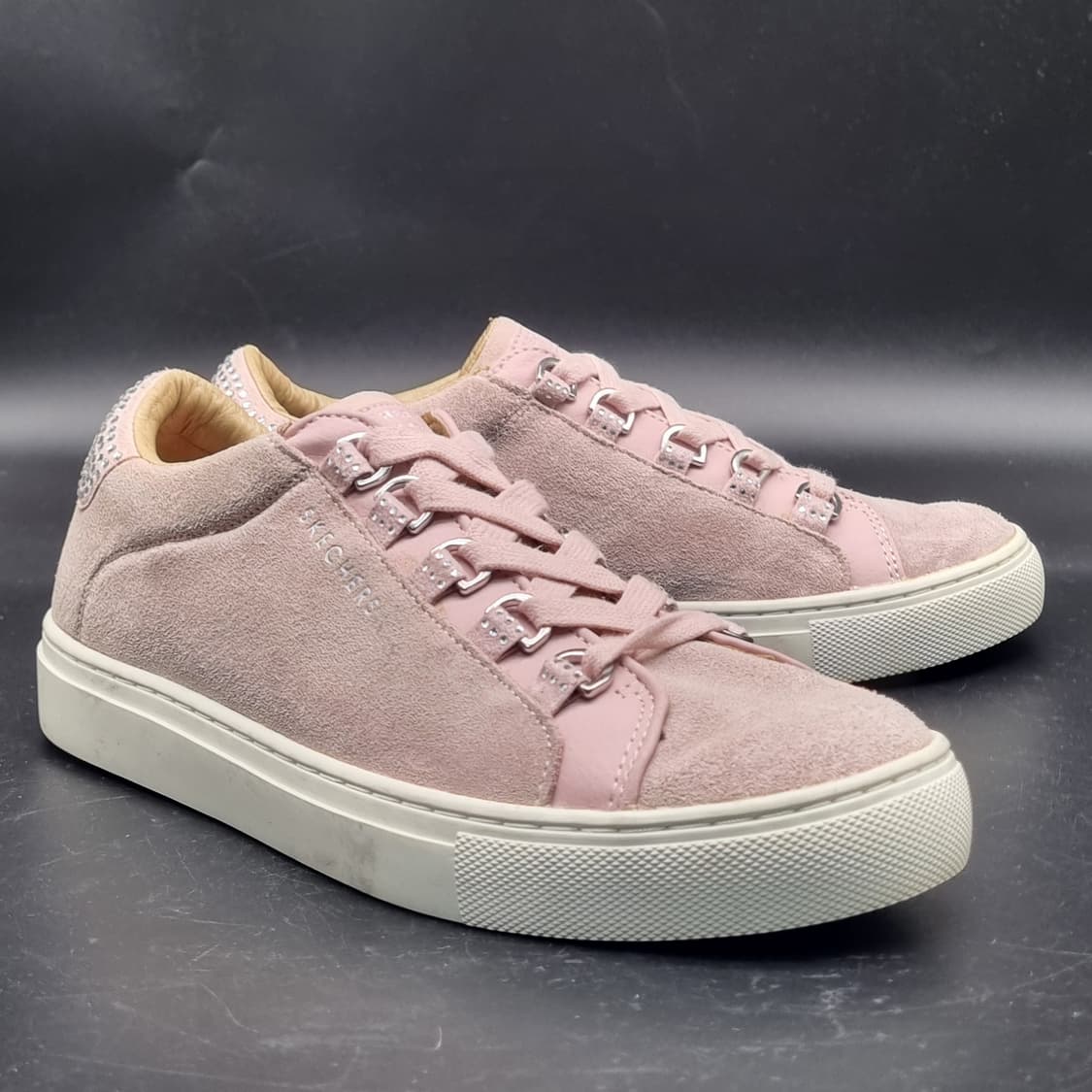 스케쳐스 스웨이드 여성스니커즈245 상품이미지1