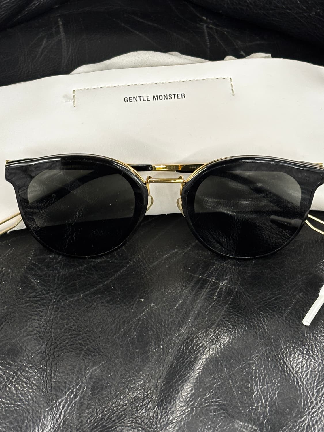 젠틀몬스터 멀린 01 블랙 선글라스 상품이미지4