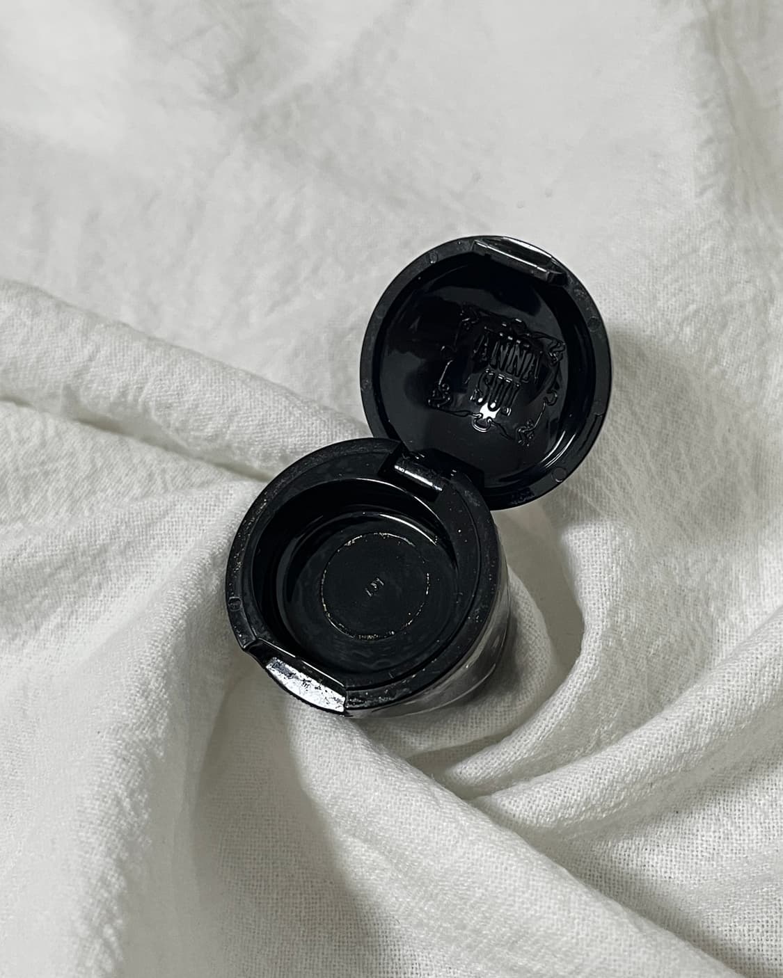 Anna Sui Black Rose Lip Gloss Ring 상품이미지4