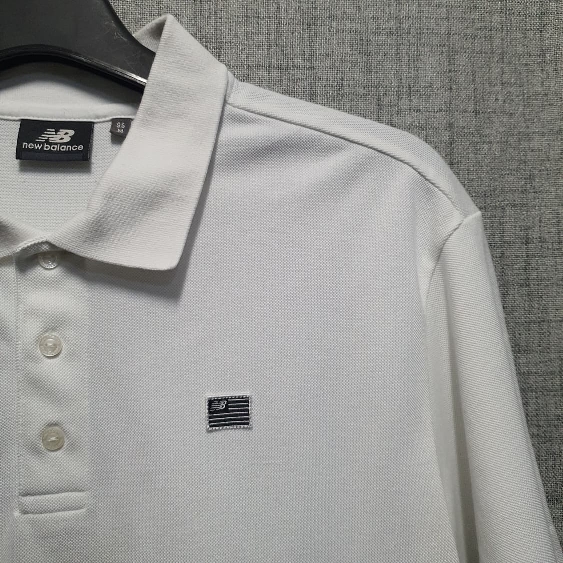 뉴발란스 화이트 폴로 반팔티  상품이미지4