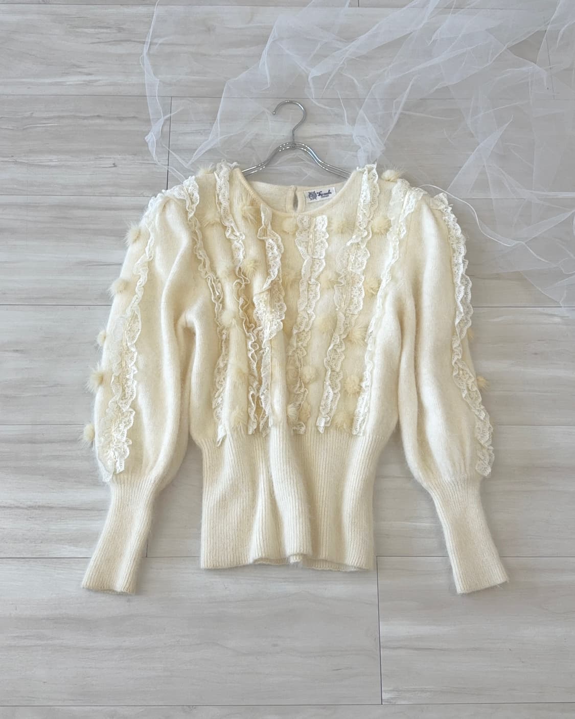 Ivory lace pom pom point angora knit 상품이미지1