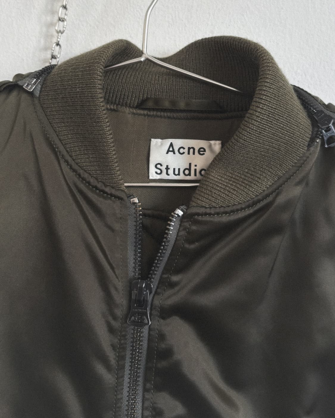 아크네스튜디오 새틴 후드 롱 봄버코트 상품이미지8