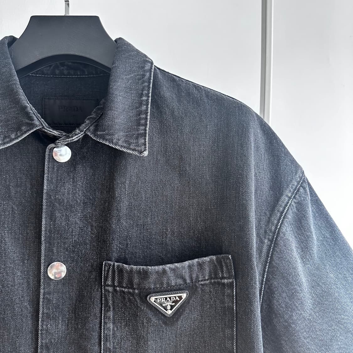 프라다 블랙 데님 반팔 셔츠 자켓 / 2XL 상품이미지4