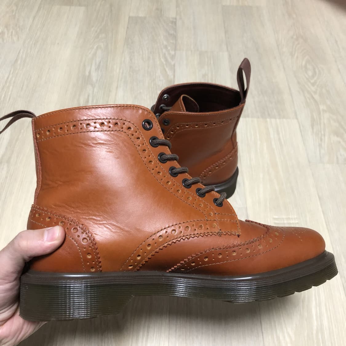 (260) 닥터마틴 Dr.martens 7홀 애플랙 브라운 윙팁 부츠 상품이미지4