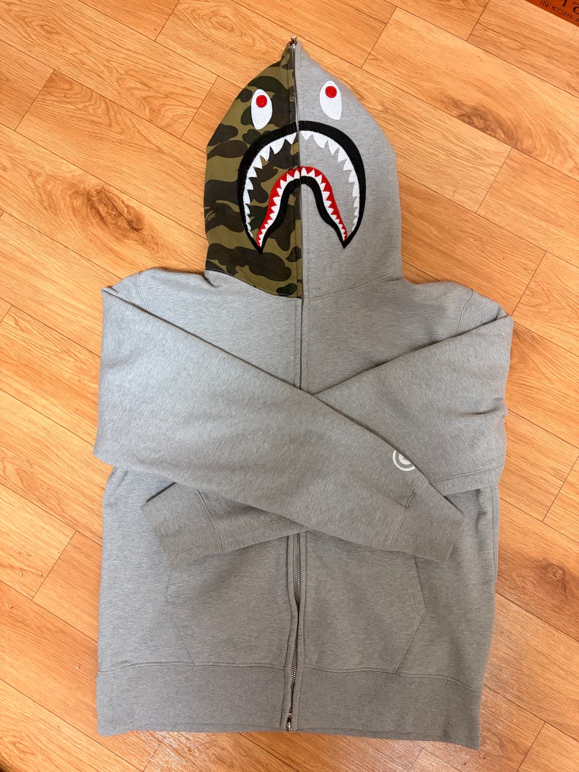 베이프 샤크 후드집업 그레이 상품이미지1