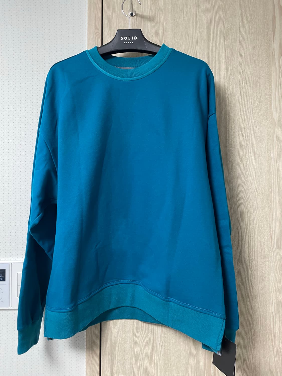 타임옴므 터콰이즈 색상 맨투맨, 105사이즈 택달린새상품 상품이미지1