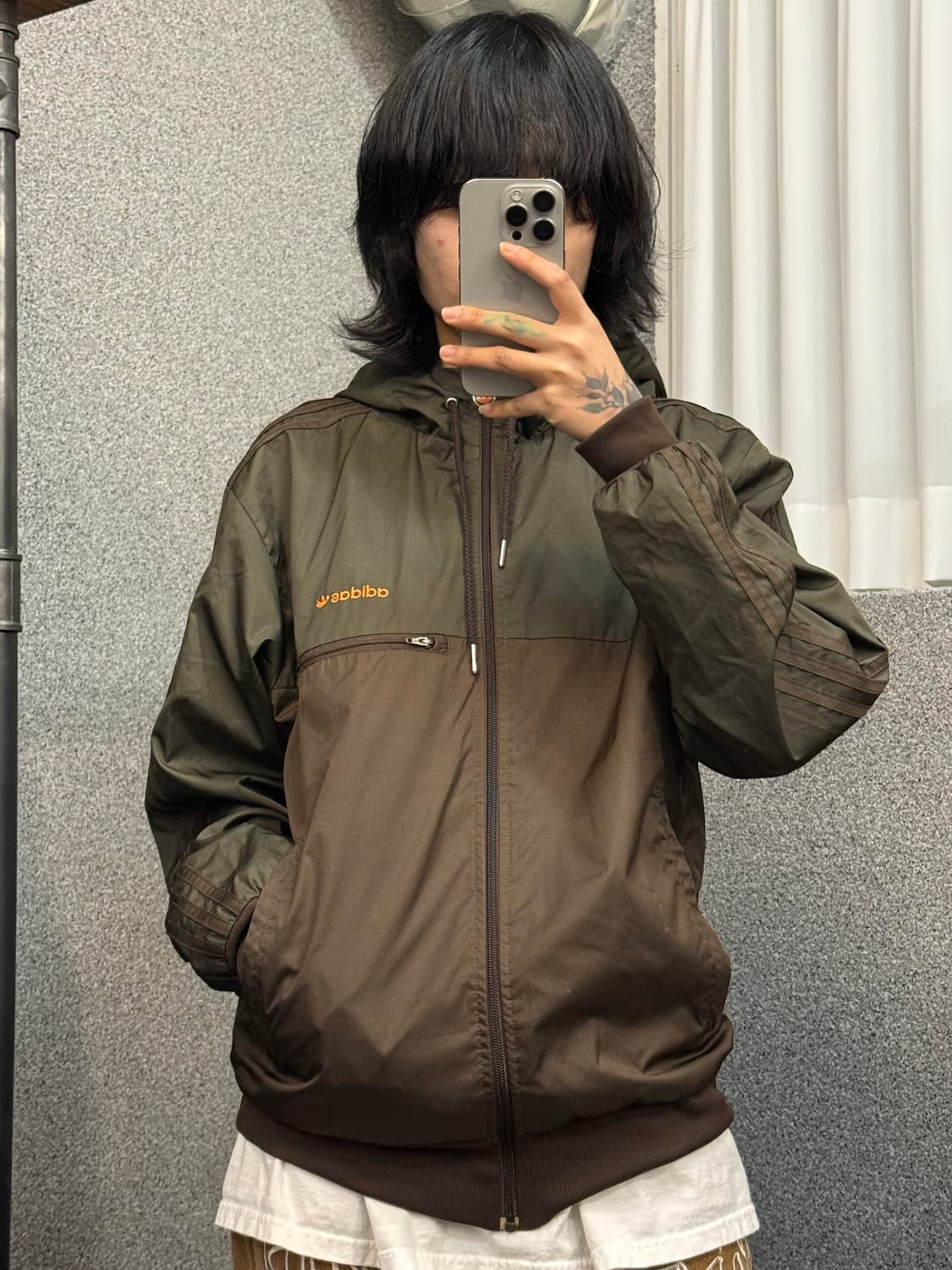 Adidas Windbreaker 상품이미지1