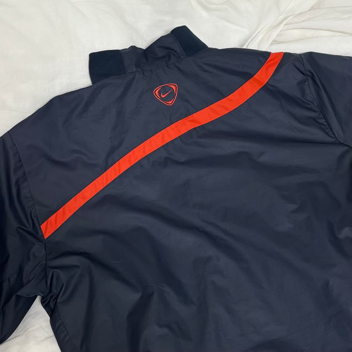 나이키 스우시 바람막이 상품이미지2