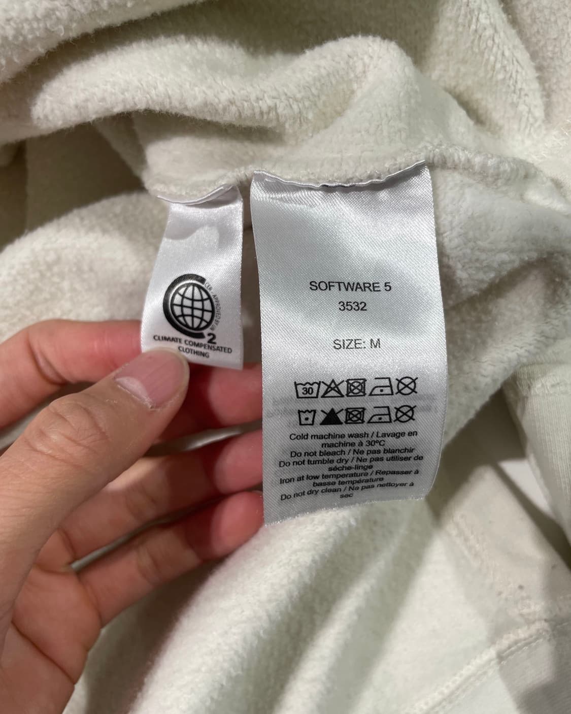 가니 아이보리 퍼프 슬리브 보스 컷 아웃 스웻 셔츠 상품이미지8