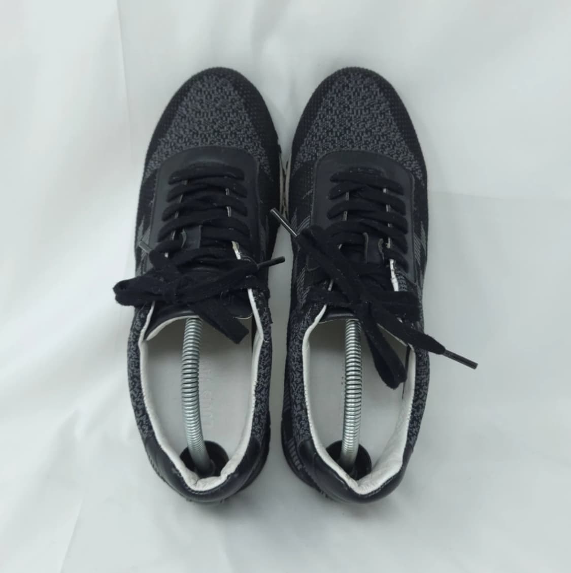 루이비통 남성 스니커즈 블랙/회색 43사이즈 상품이미지4