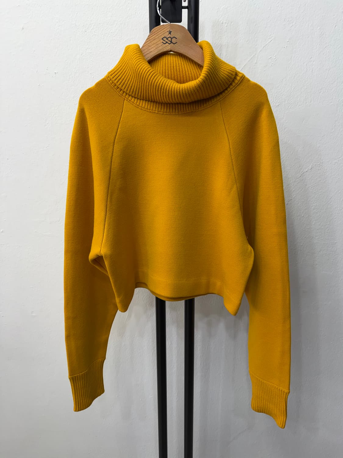 정품) ENFOLD 엔폴드 크롭 터틀넥 니트 38 상품이미지1