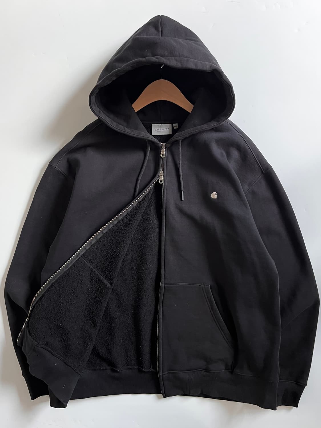 Carhartt 칼하트 블랙컬러 후디드 메디슨 자켓 상품이미지3