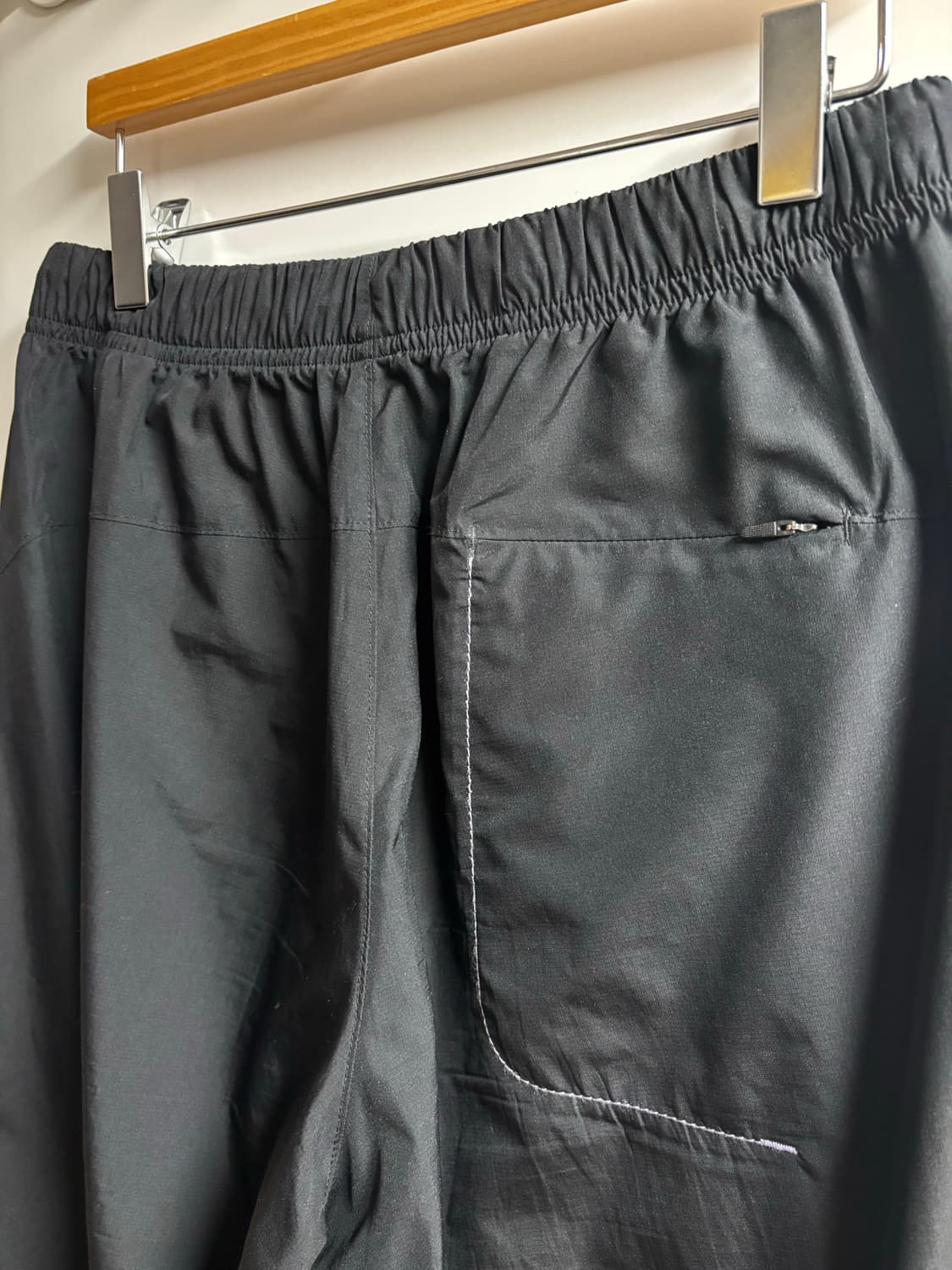 [S] 키코 코스타디노브 X 아식스 우븐팬츠 블랙 상품이미지5