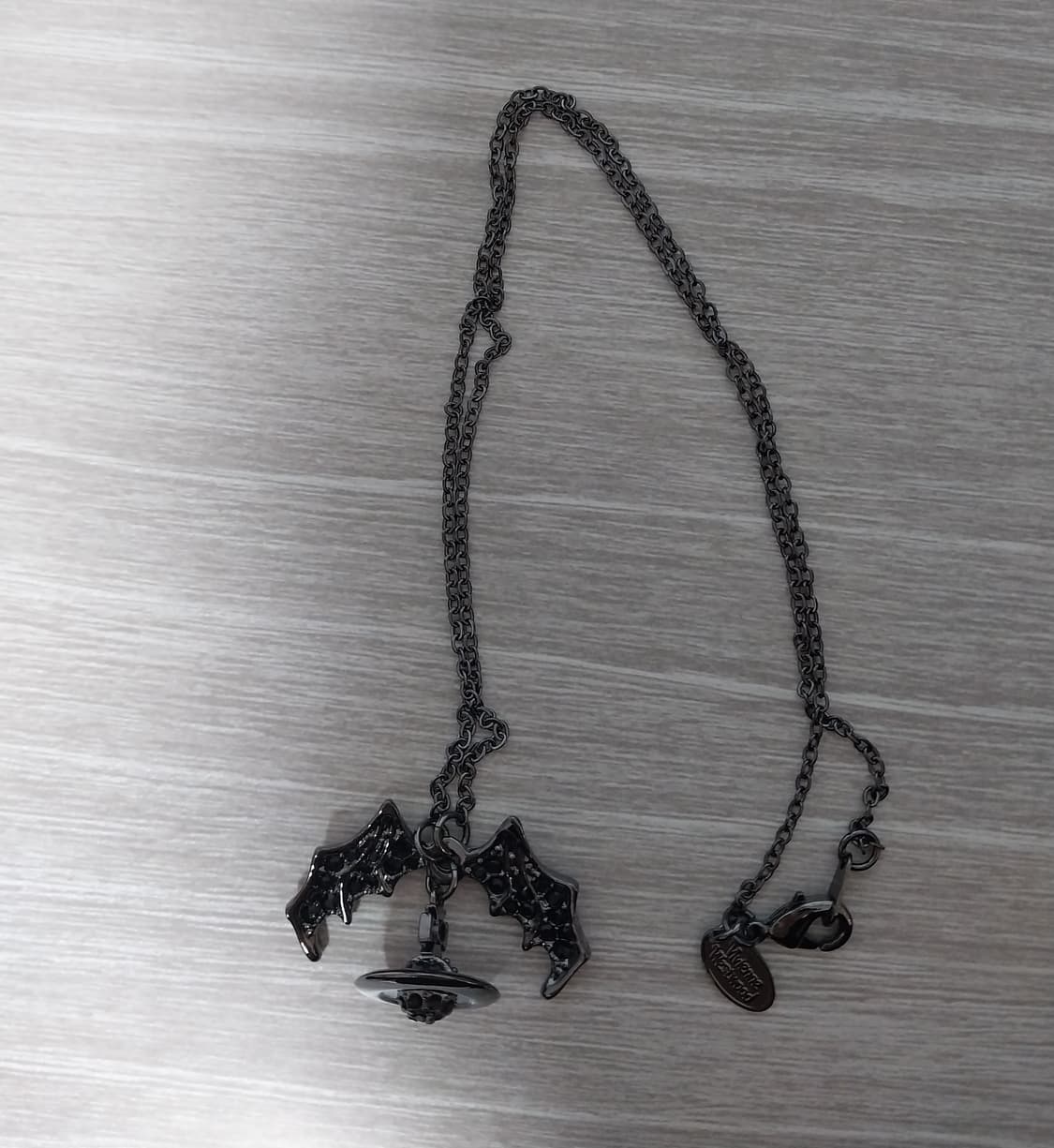 비비안웨스트우드 박쥐목걸이 상품이미지2