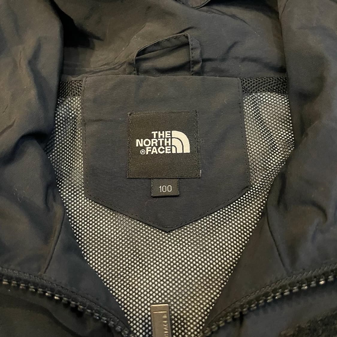 Northface Windbreaker 상품이미지3