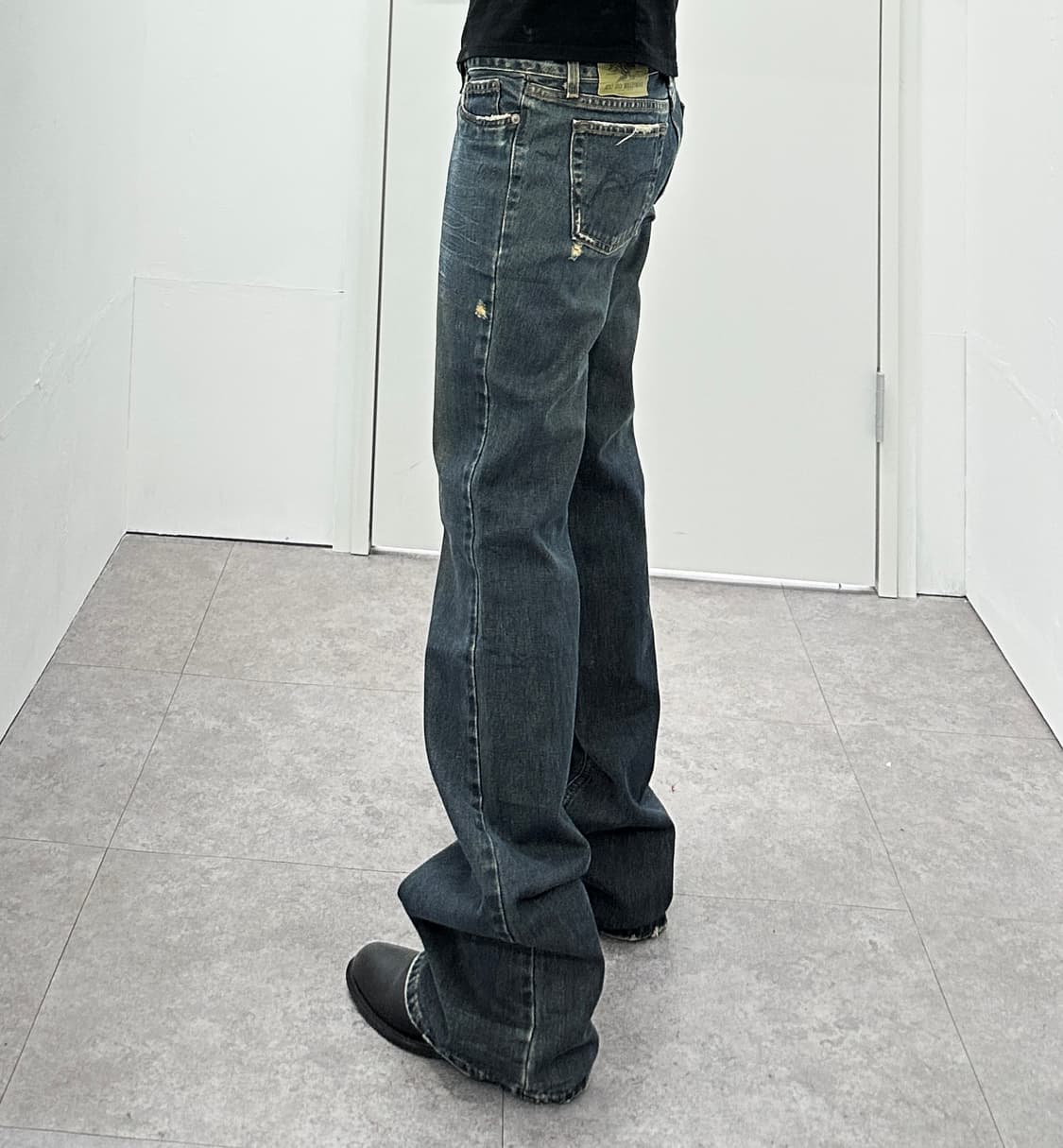 Fade lines flare cut denim pants 상품이미지1