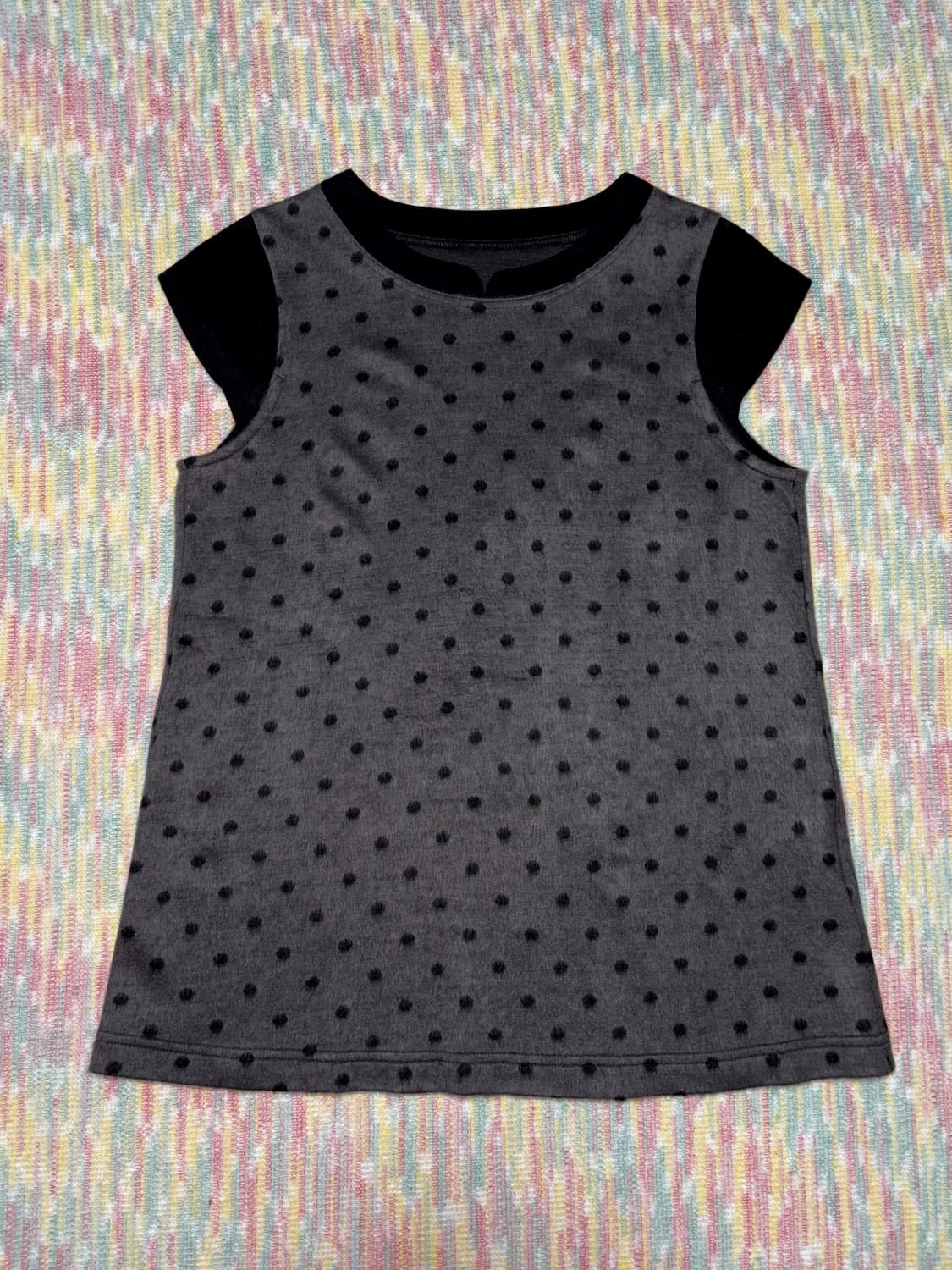 그레이 도트 반소매 니트 상품이미지1