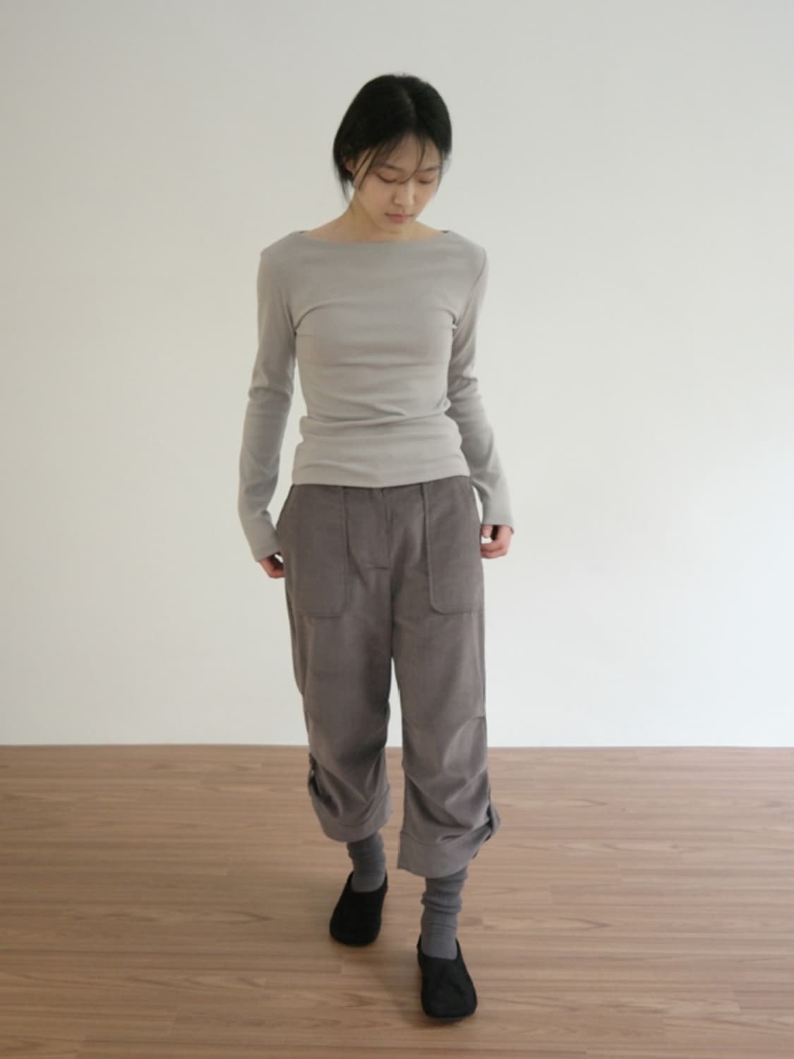 애프터먼데이 롤업 스웨이드 크롭 팬츠 상품이미지1