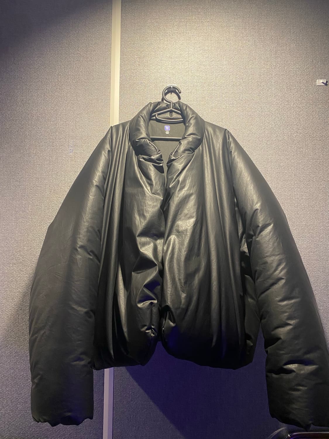 Yeezy gap round jacket 1 black 상품이미지1