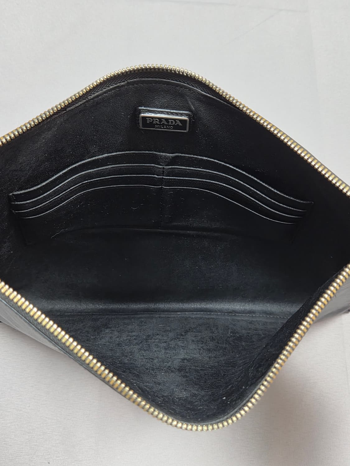 [프라다] 사피아노 바시티 아플리케 레터링 로고 클러치 | G00013 상품이미지7