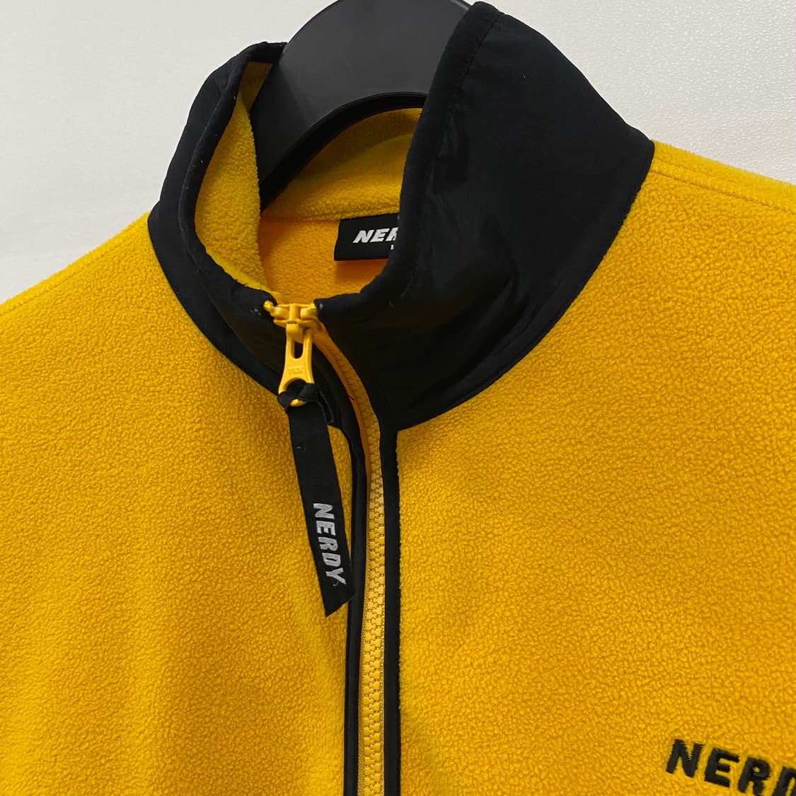 널디 옐로우 후리스 집업 상품이미지3