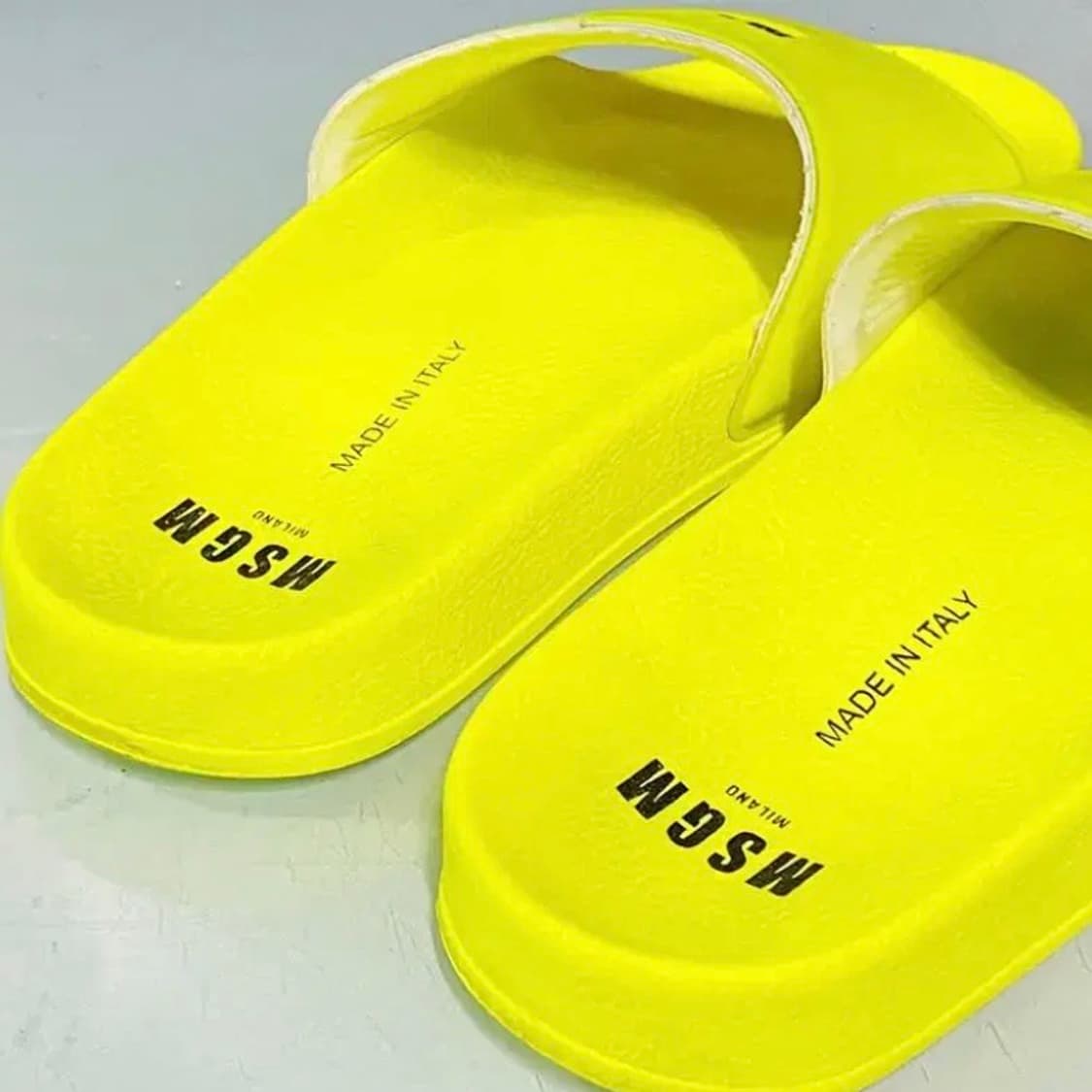 [정품] MSGM 엠에스지엠 로고프린트 루버 슬라이드 여성슬리퍼(240) 상품이미지7