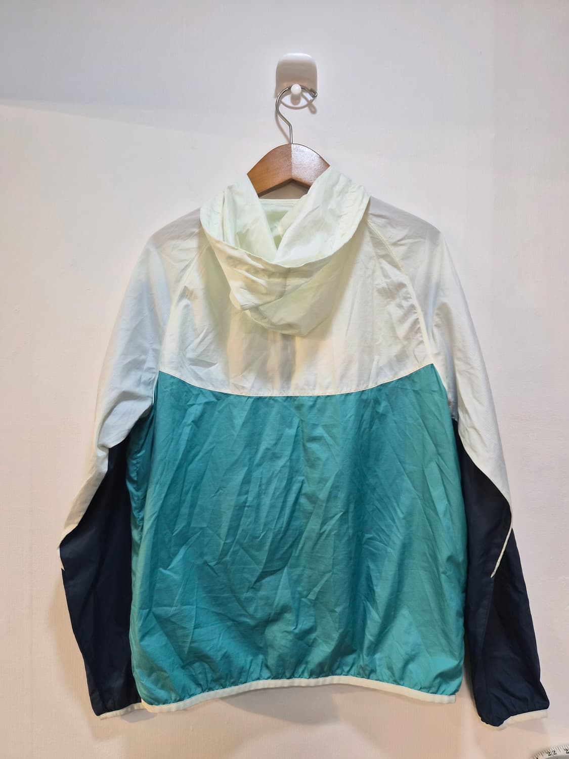 L) 나이키 멀티컬러 경량 바람막이 팝니다 상품이미지2
