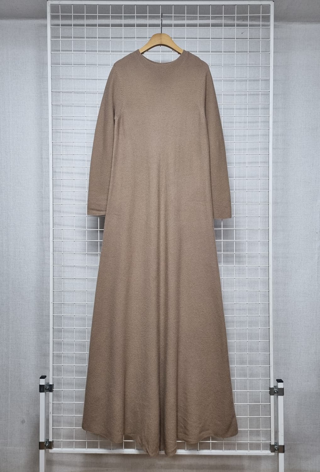 한섬 홀가먼트 샘플 니트원피스 상품이미지1