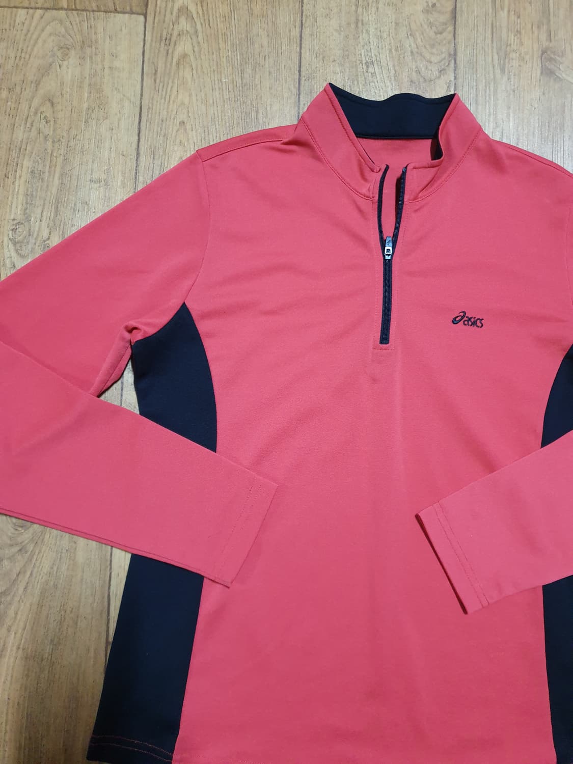 1132 아식스 아웃도어 반집업 95 사이즈입니다 상품이미지4