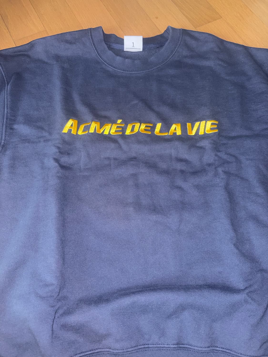 아크메드라비 맨투맨 상품이미지1