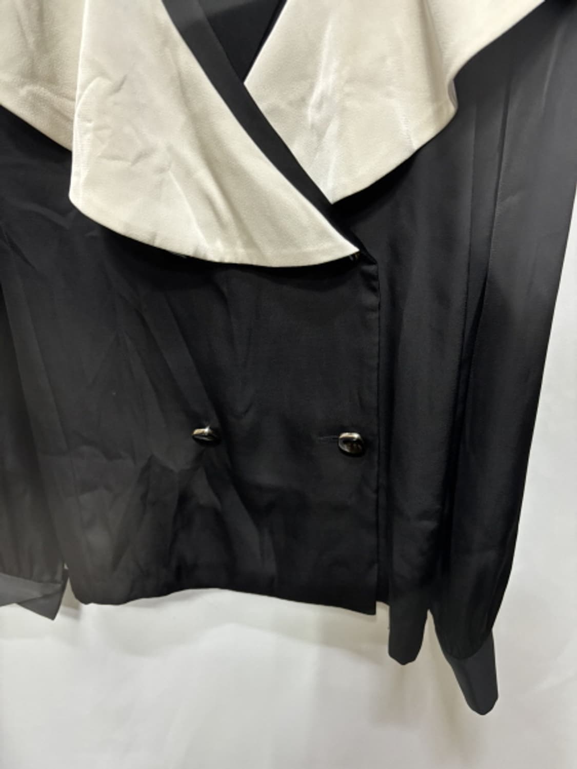 프릴 카라 블랙 블라우스 자켓 상품이미지3