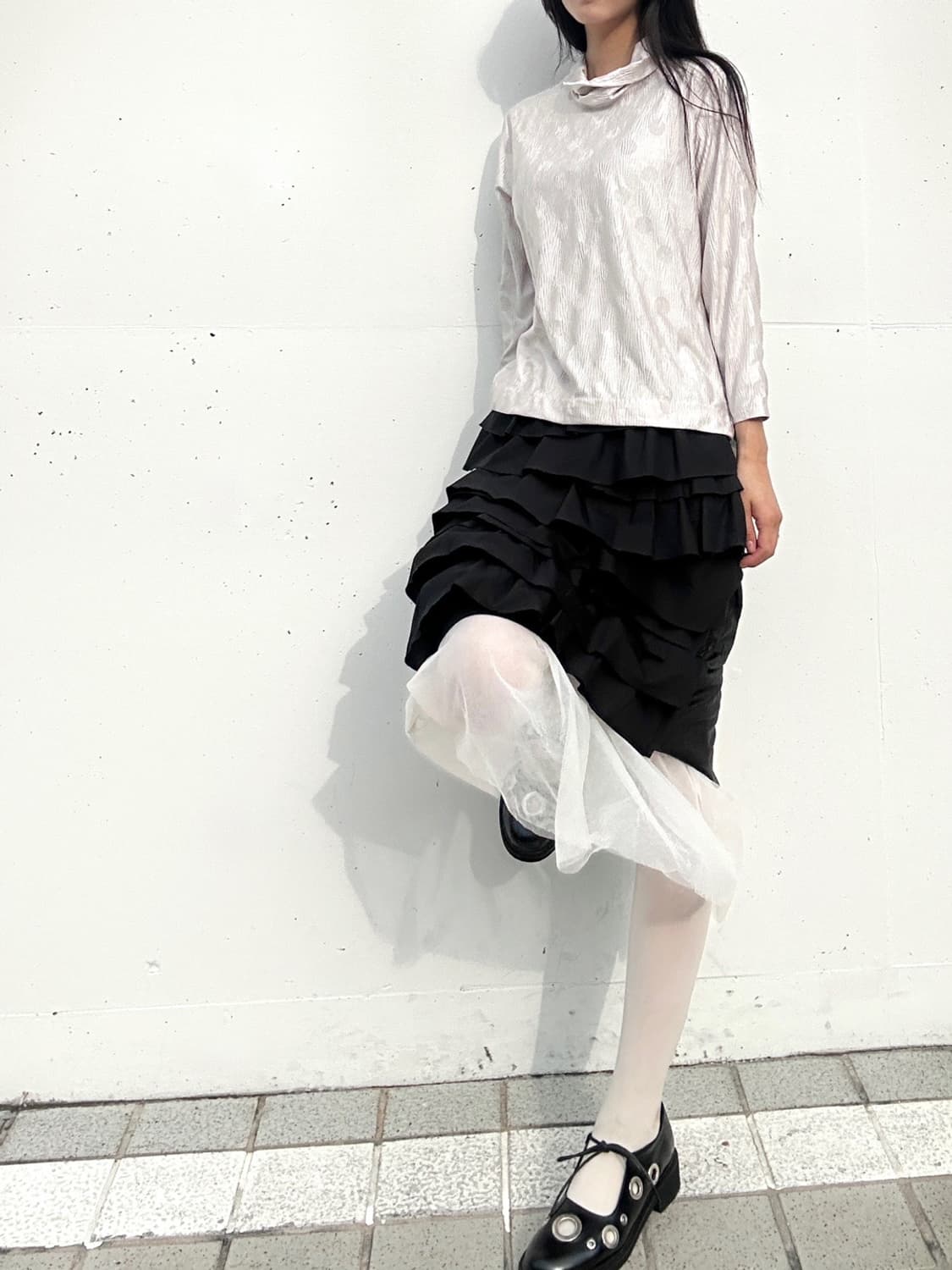 Silky dot mock neck top / grey 상품이미지5