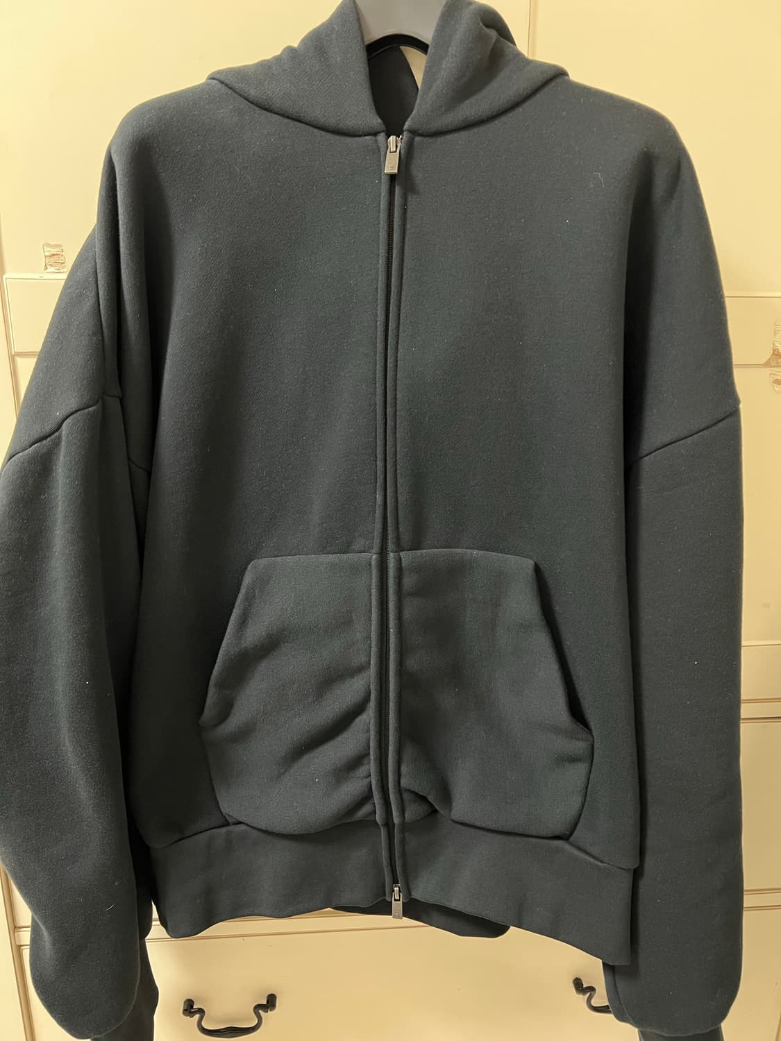 피오갓 에센셜 후드집업 블랙 상품이미지3