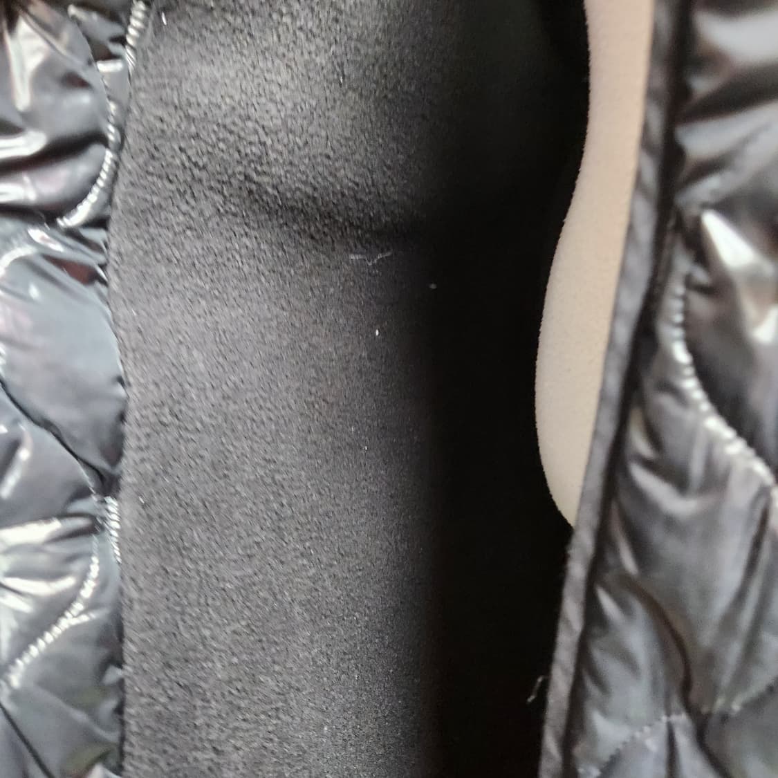 블랙 토글 퀼팅 점퍼🖤 퍼포켓 포인트로 감성 한스푼 상품이미지2