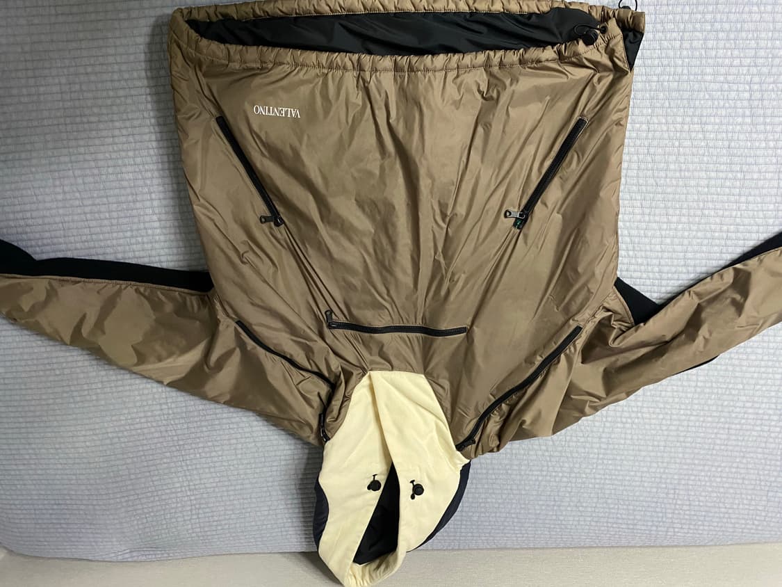 21FW 발렌티노 WV3CJG25 후드 맨투맨 (네고 가능) 상품이미지2