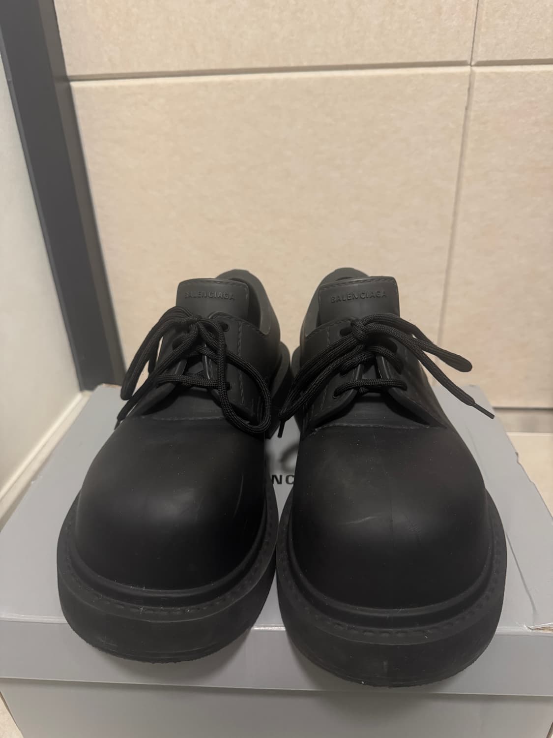 발렌시아가 스테로이드 더비 블랙 42 상품이미지3