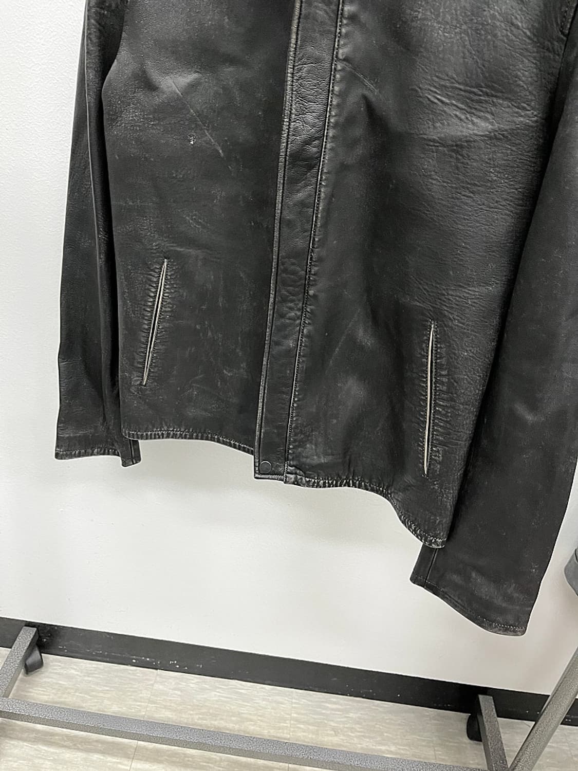 100) 존바바토스 24aw 가죽자켓 상품이미지4