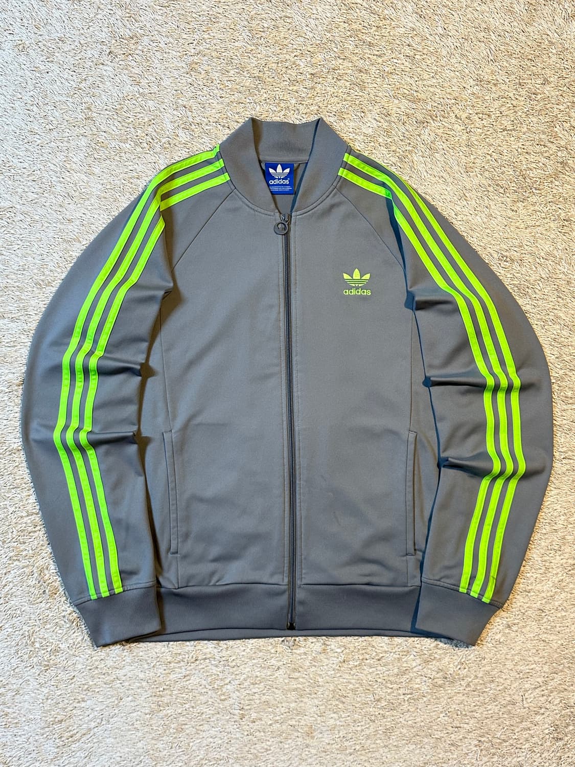 아디다스 ADIDAS 슈퍼스타 트랙탑 져지 그레이 형광 상품이미지1